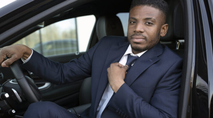 elegant-uber-driver-giving-taxi-ride